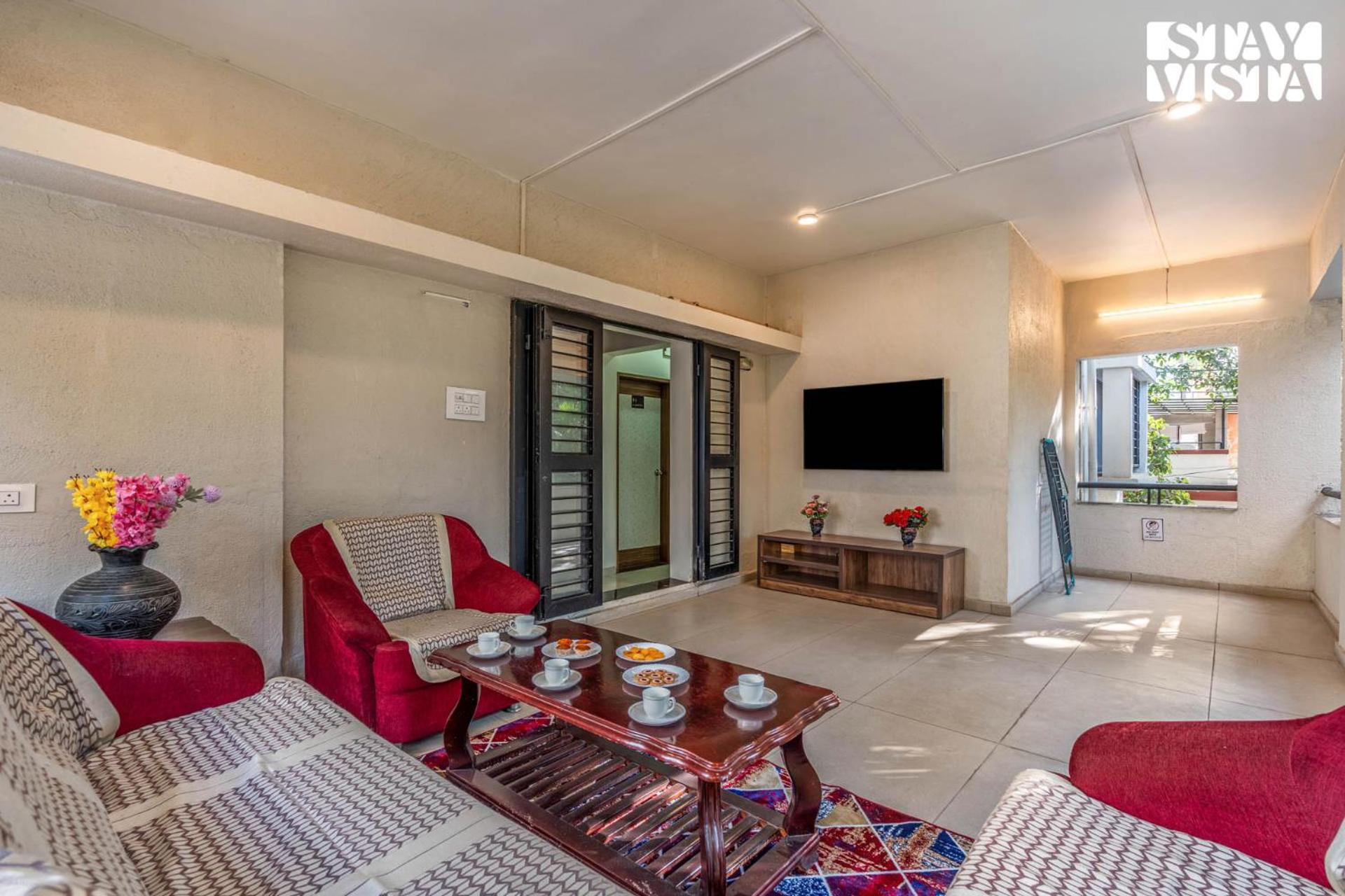 Serenity Meadows With Pool By Veo - Part Of Stayvista นาสิก ภายนอก รูปภาพ