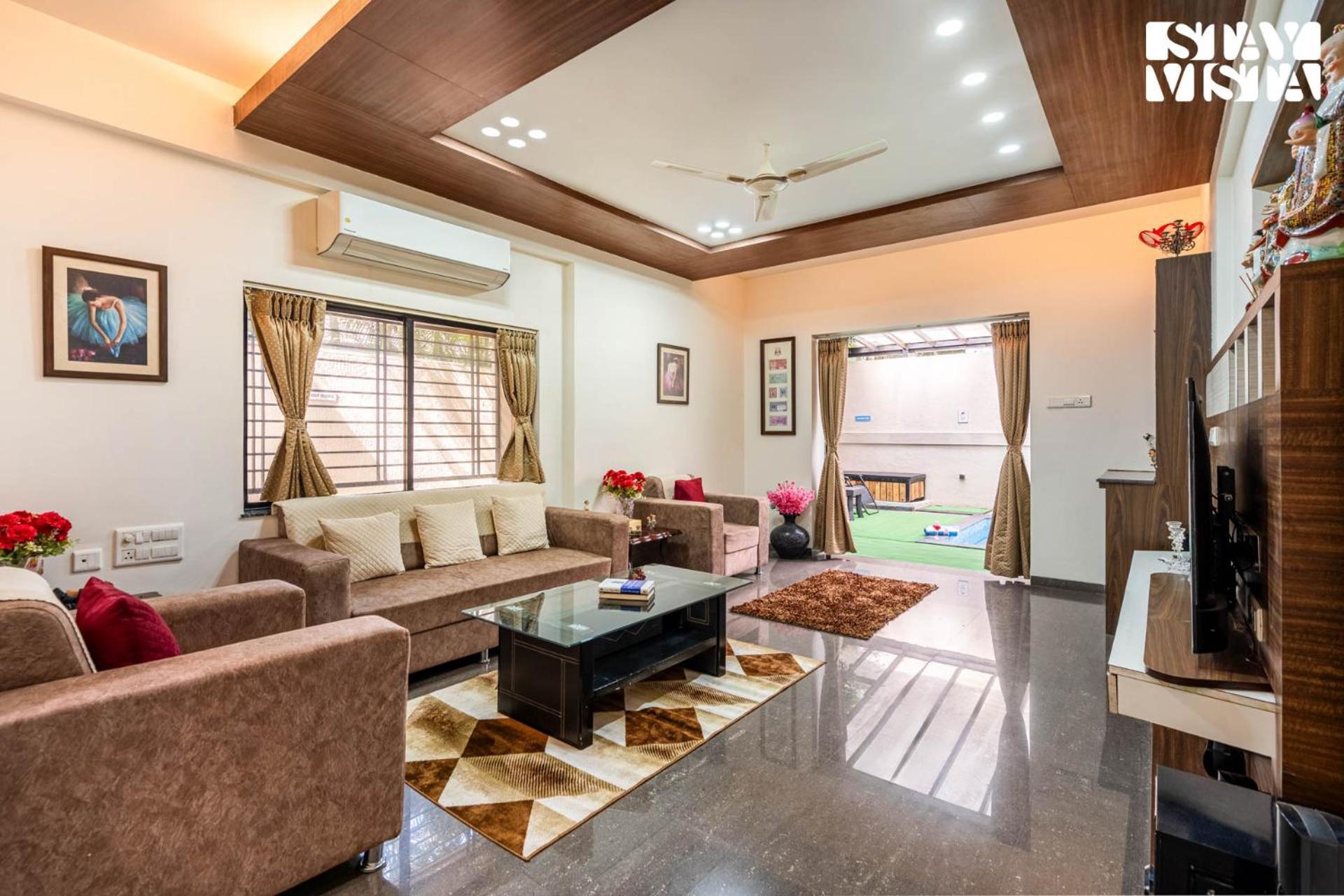 Serenity Meadows With Pool By Veo - Part Of Stayvista นาสิก ภายนอก รูปภาพ