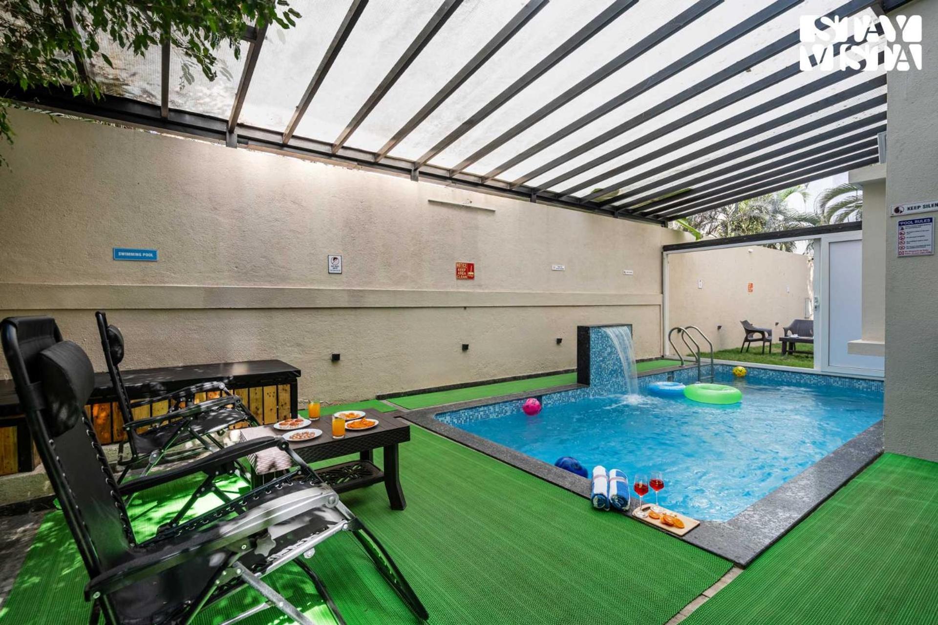 Serenity Meadows With Pool By Veo - Part Of Stayvista นาสิก ภายนอก รูปภาพ